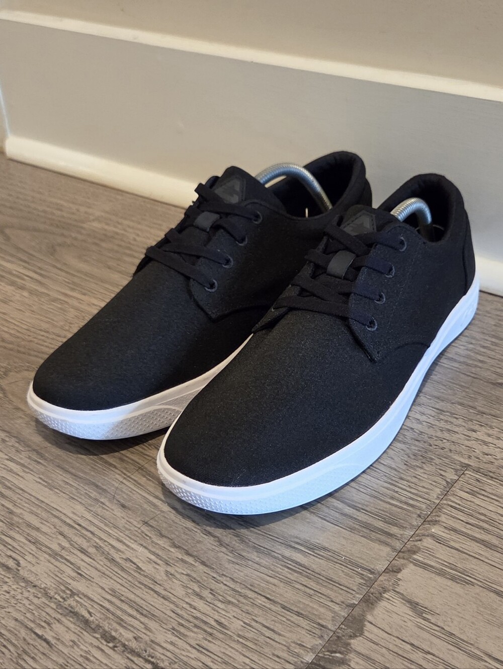 NWOT Cuater Travis Mathew Kruzers Spikeless Golf Shoes -  Size 10.5 - Black